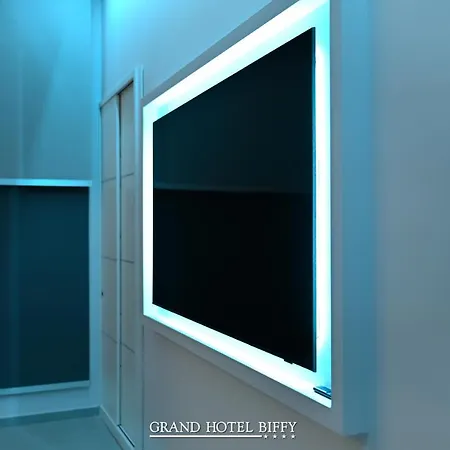 Grand Biffy Hotel