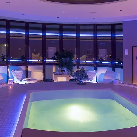 Grand Biffy Hotel
